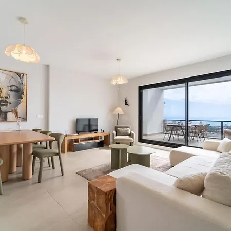 Tatil Evi Modern Townhouse With Sea Views Sitio de Calahonda