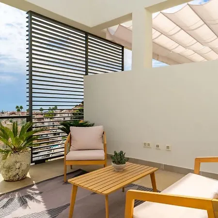 Modern Townhouse With Sea Views