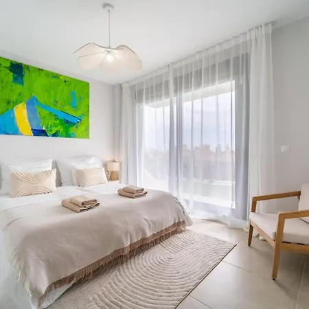 Modern Townhouse With Sea Views Tatil Evi