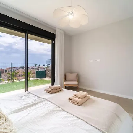 Modern Townhouse With Sea Views Tatil Evi Sitio de Calahonda