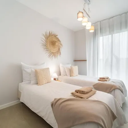 Modern Townhouse With Sea Views Tatil Evi